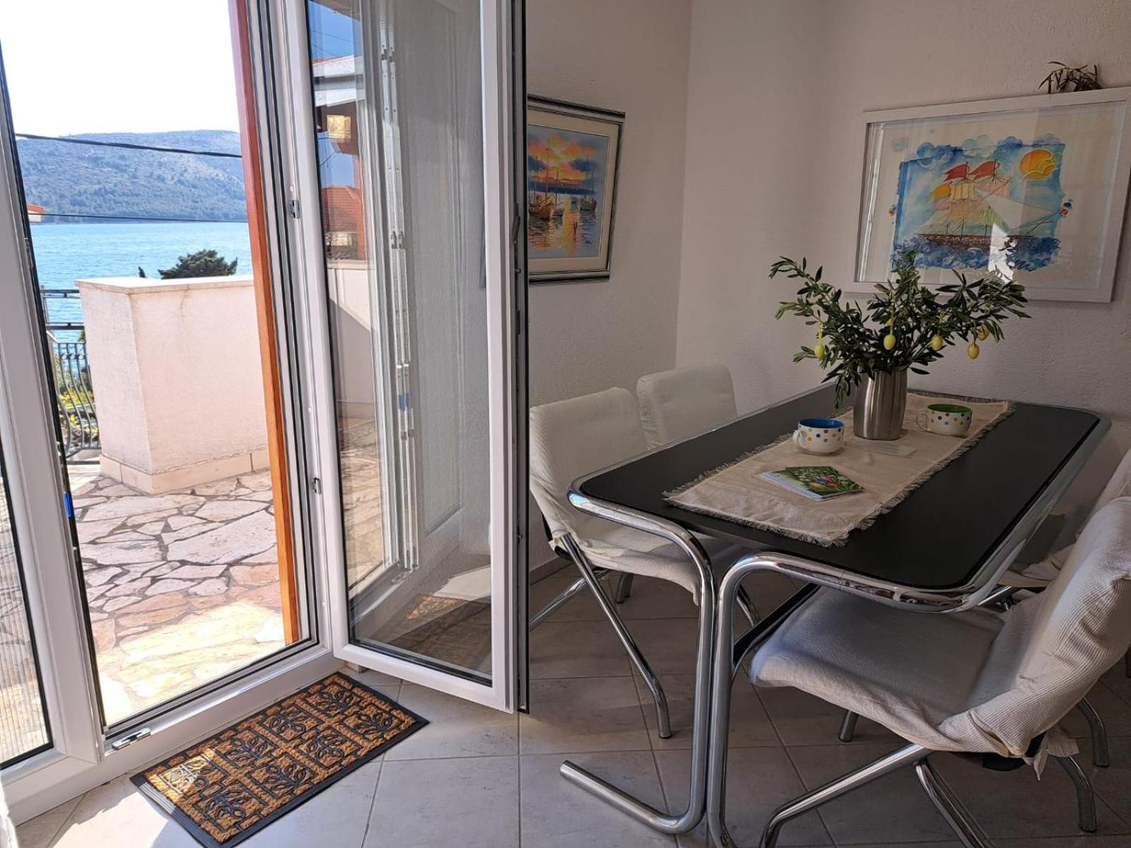 Villa Apartments Oliva Seget Vranjica Ngoại thất bức ảnh
