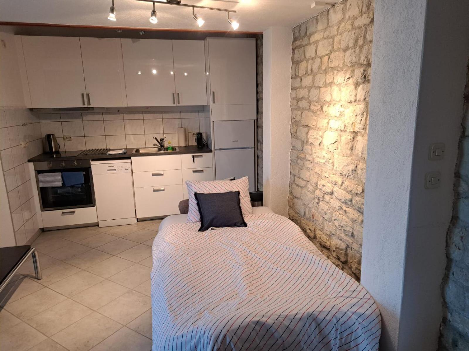 Villa Apartments Oliva Seget Vranjica Ngoại thất bức ảnh