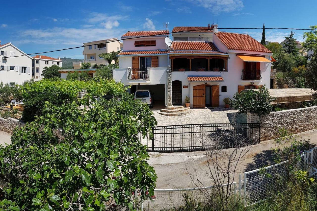 Villa Apartments Oliva Seget Vranjica Ngoại thất bức ảnh